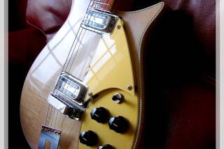 Rickenbacker 660
