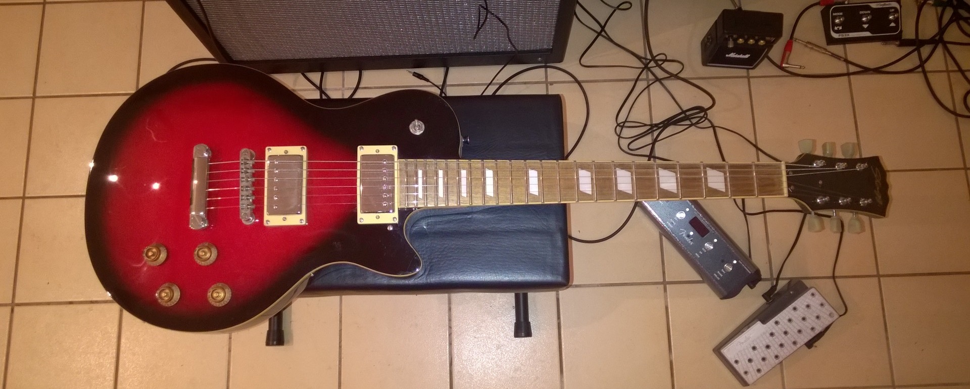 Stagg imitation gibson les paul