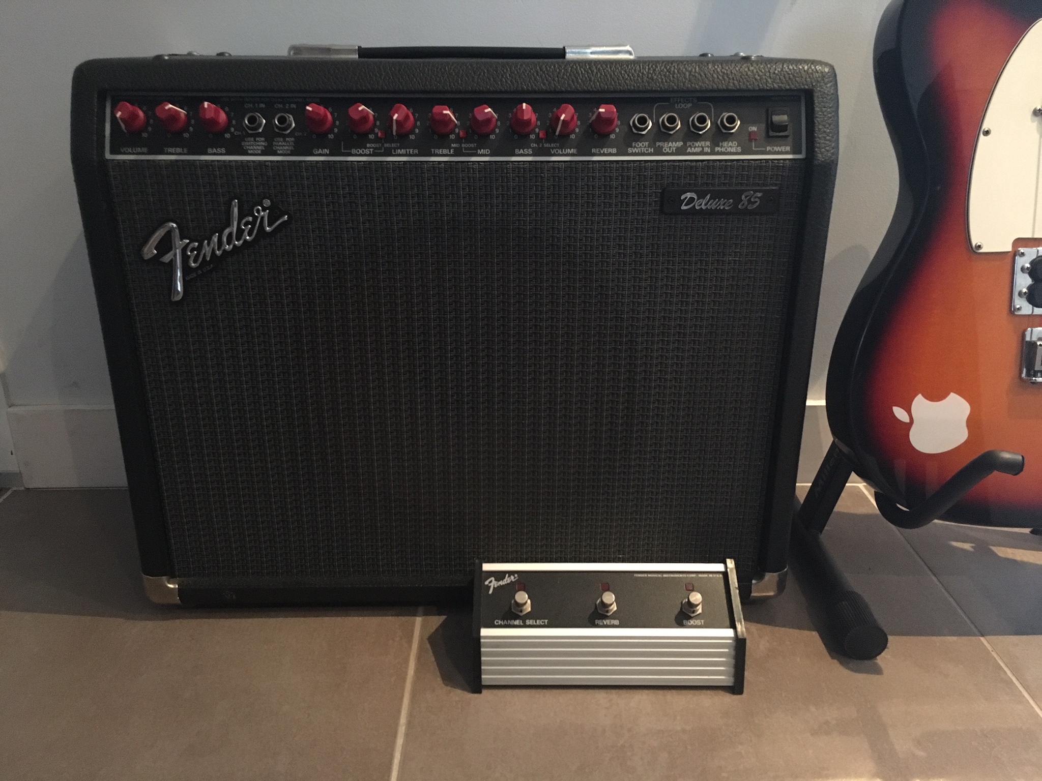 Fender Deluxe 85