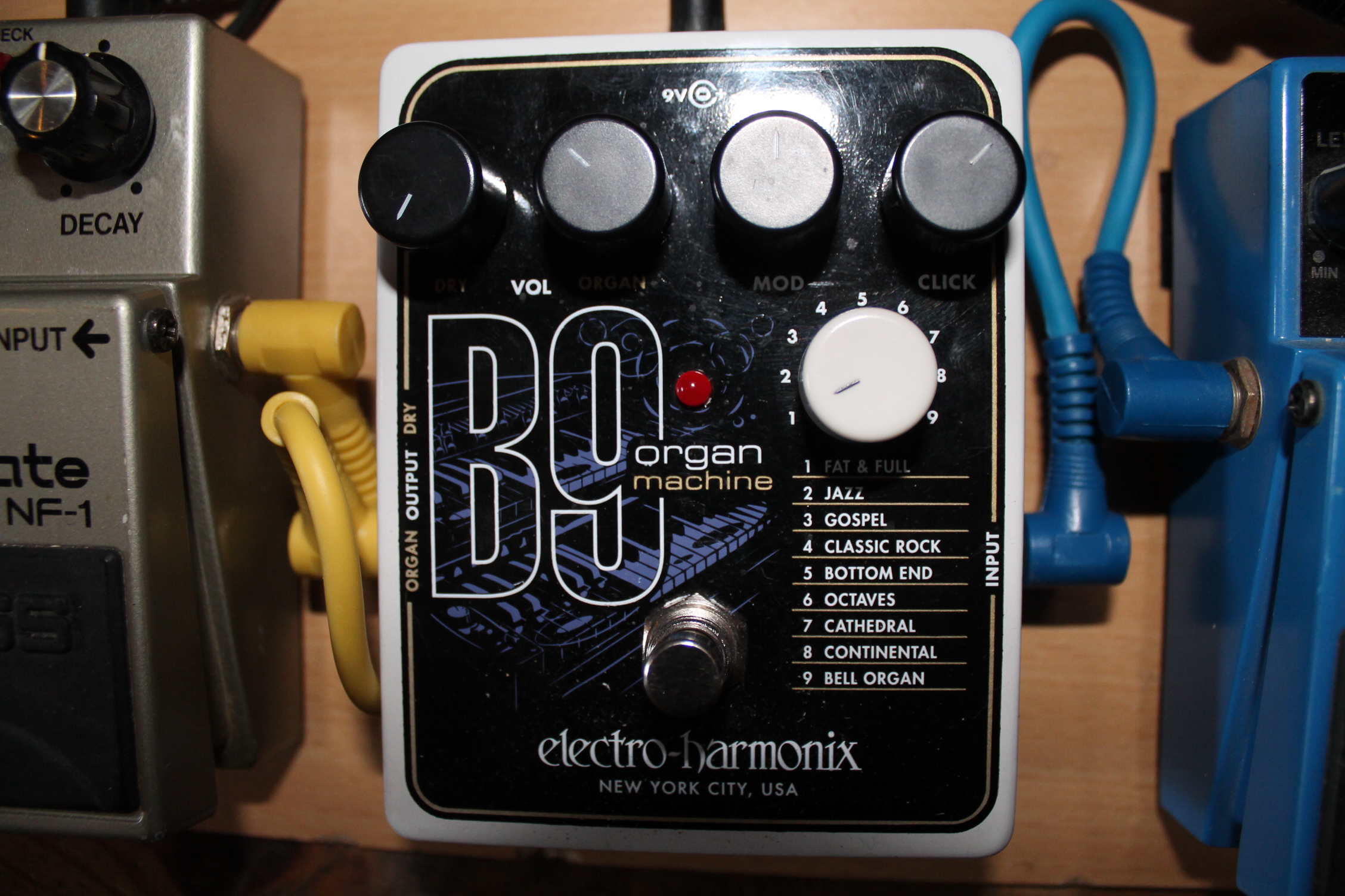 Electro-Harmonix B9 Organ Machine