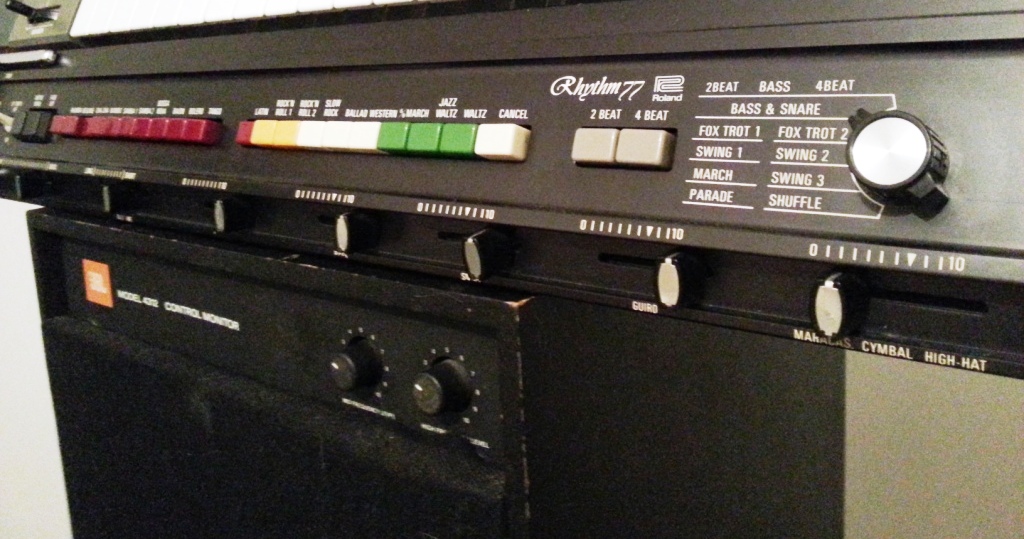 Roland TR 77