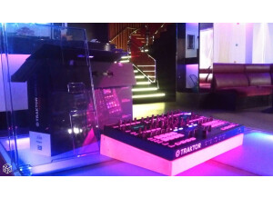 Native Instruments Traktor Kontrol S8 (11114)