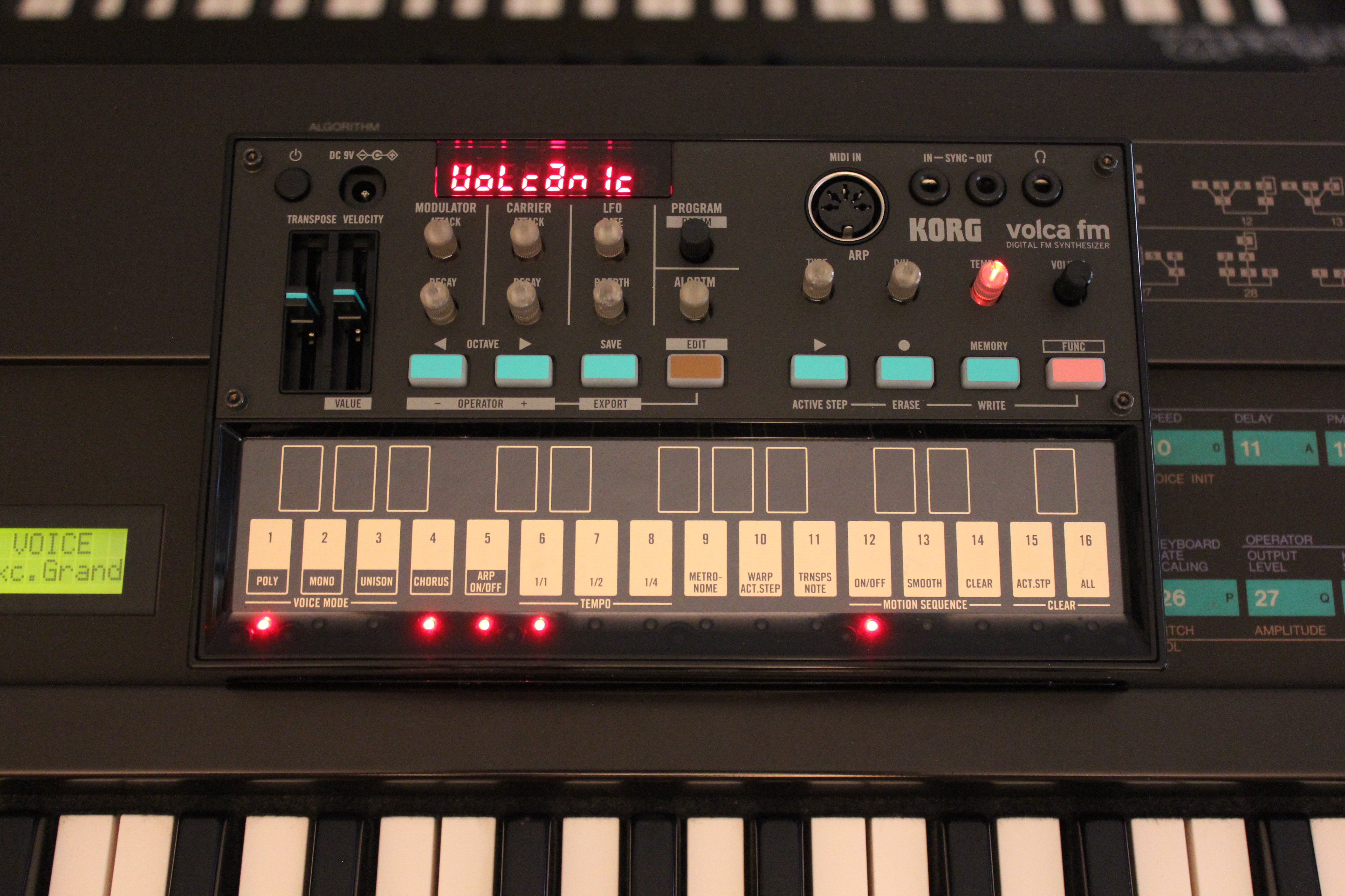 Korg Volca FM : Volca FM 2tof 001.JPG