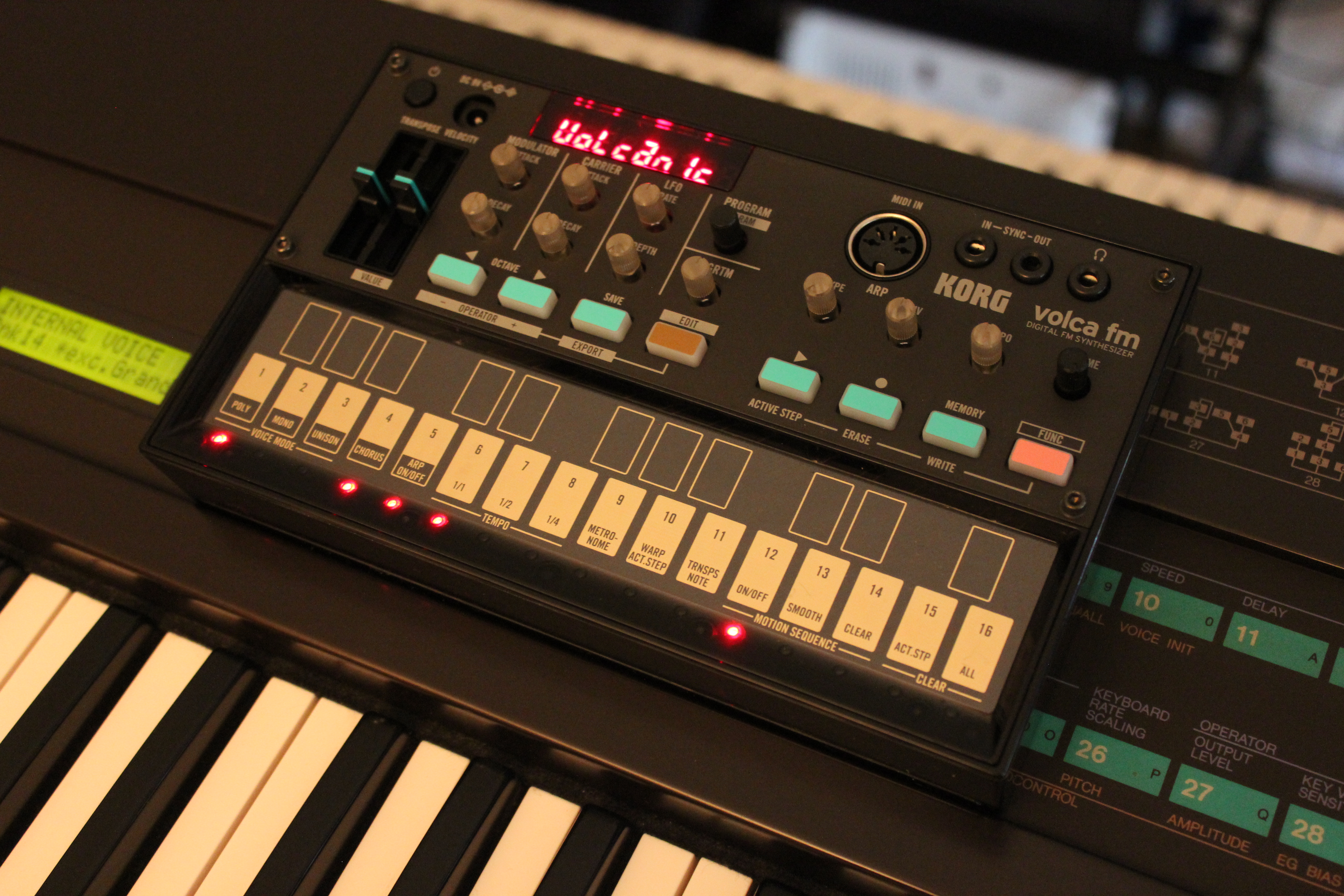 Korg Volca FM : Volca FM 2tof 002.JPG