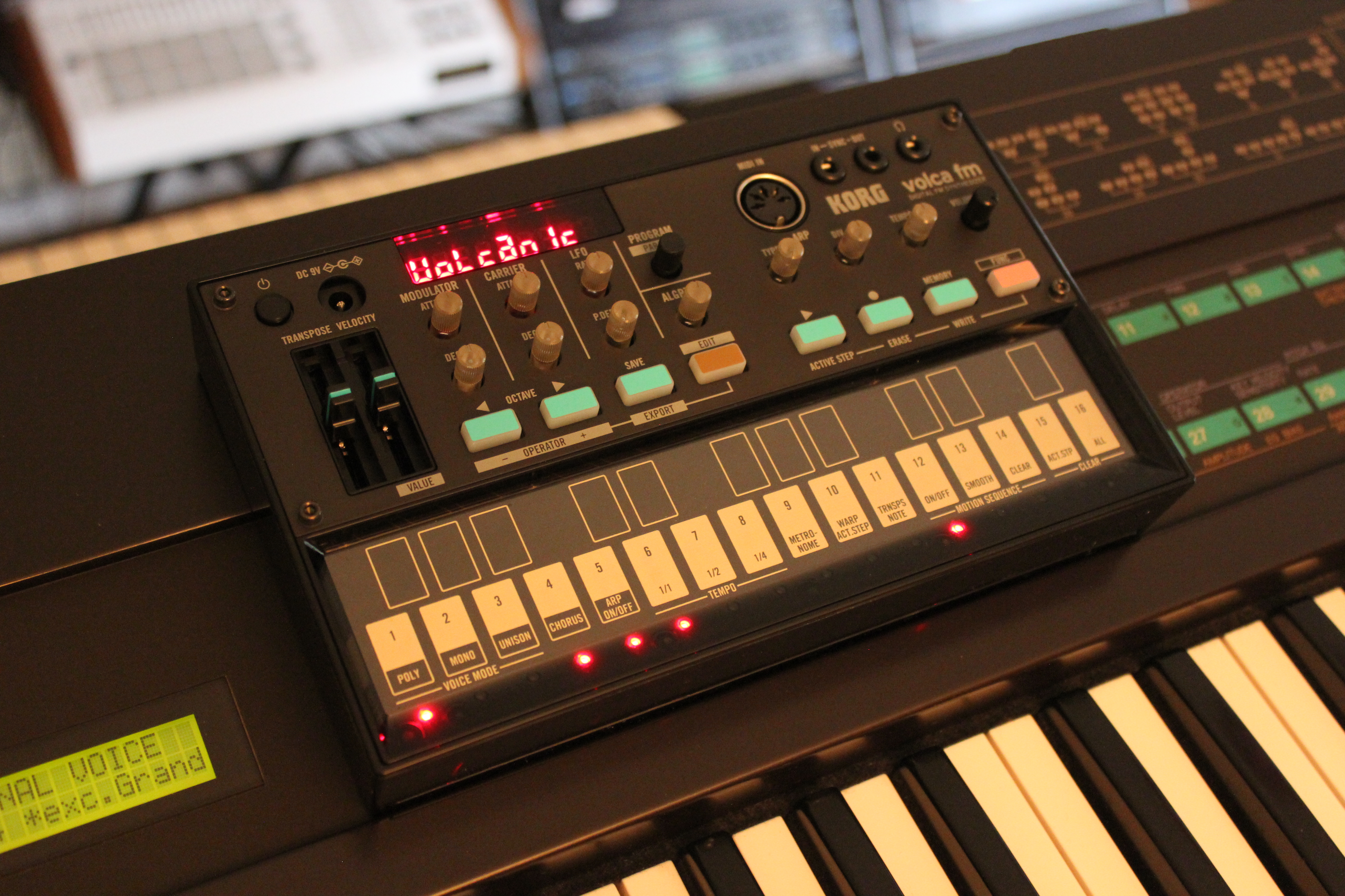 Korg Volca FM : Volca FM 2tof 003.JPG