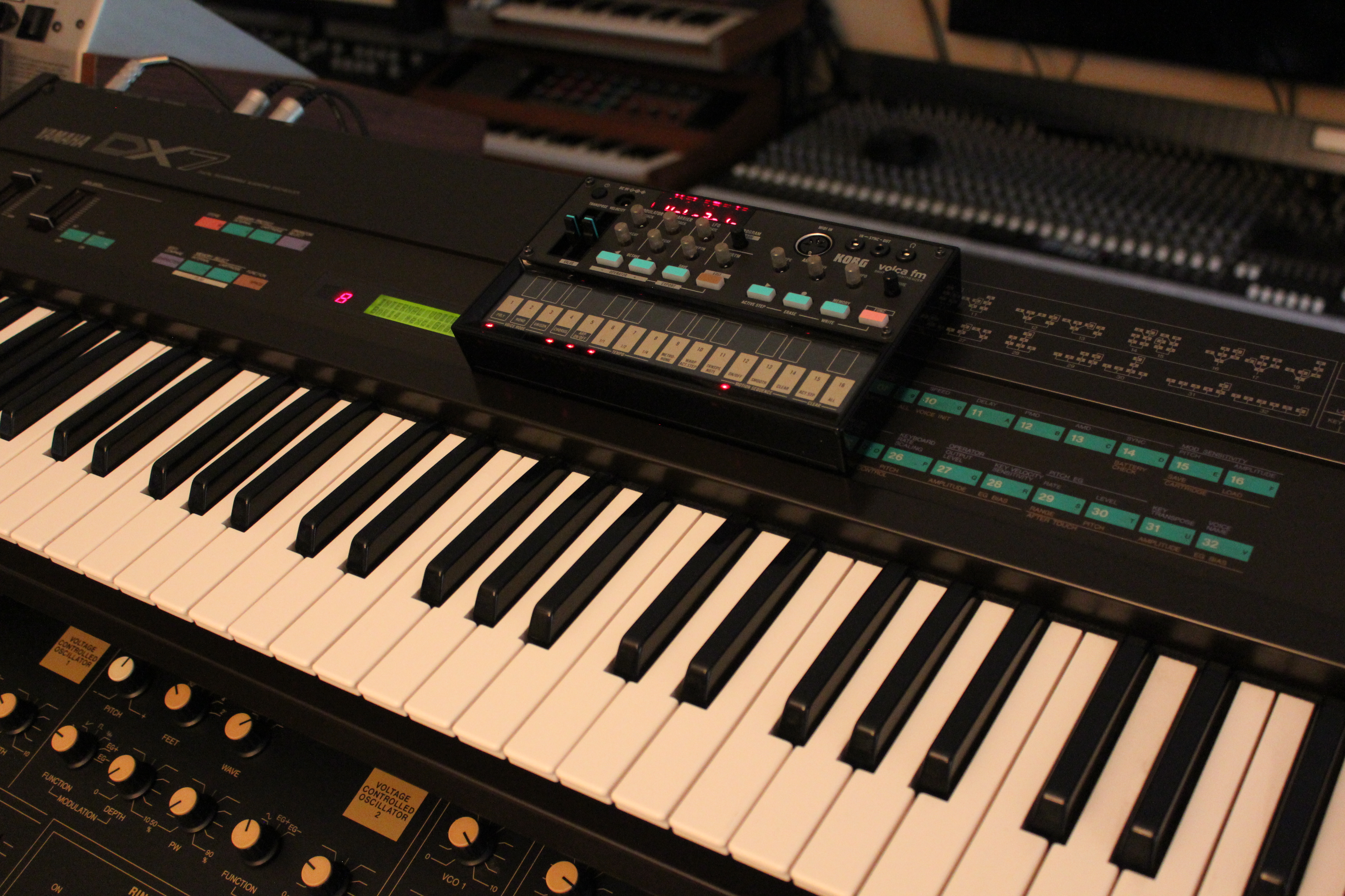 Korg Volca FM : Volca FM 2tof 010.JPG