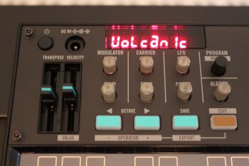 Korg Volca FM : Volca FM 2tof 015.JPG Korg Volca FM : Volca FM 2tof 015.JPG