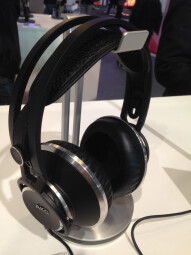 AKG K872 : AKG K872 2 Musikmesse 2016 @ AF AKG K872 : AKG K872 2 Musikmesse 2016 @ AF
