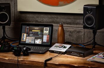 6 UA USB Sat and AT 6 UA USB Sat and AT