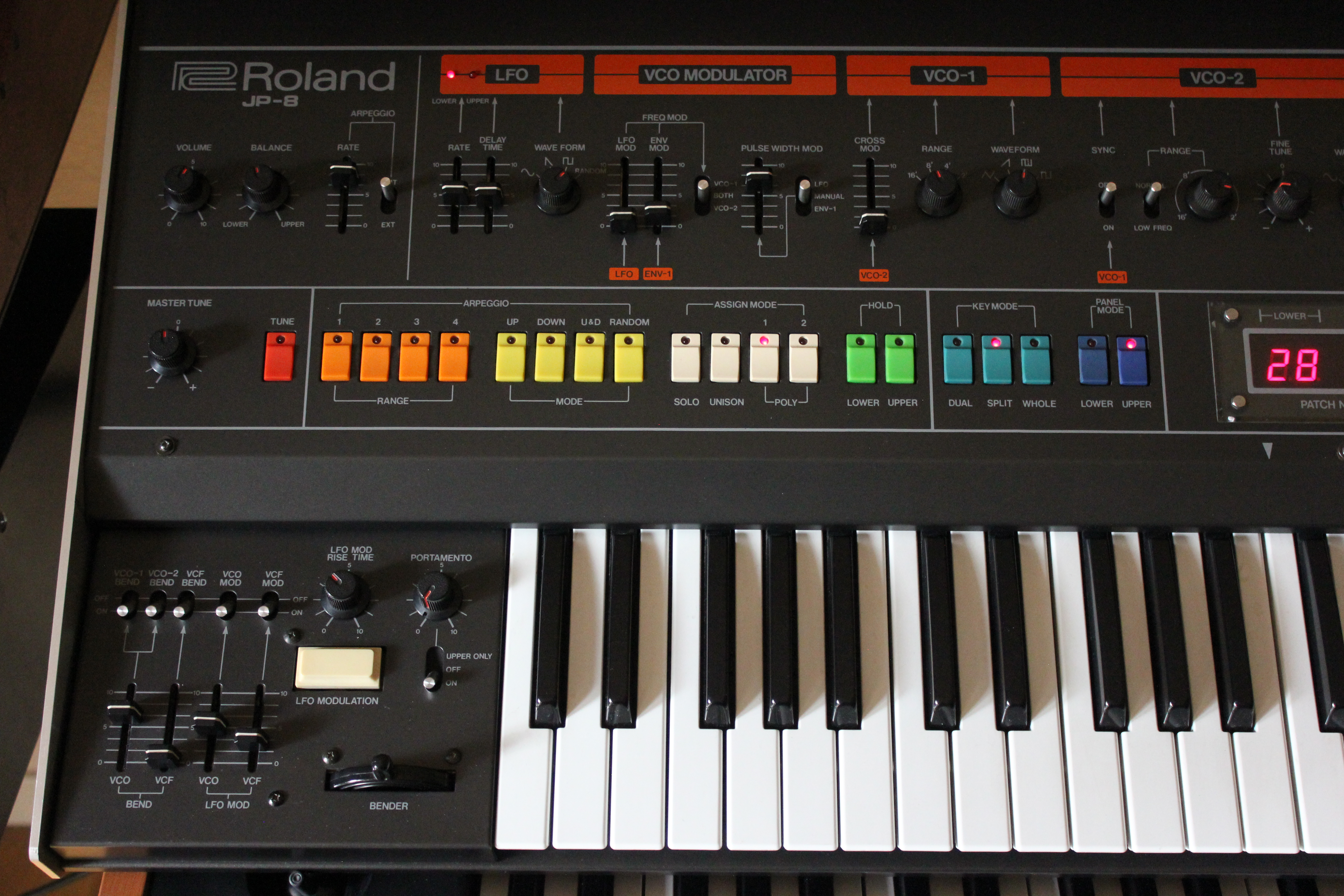 Roland Jupiter-8 : JP 8001.JPG