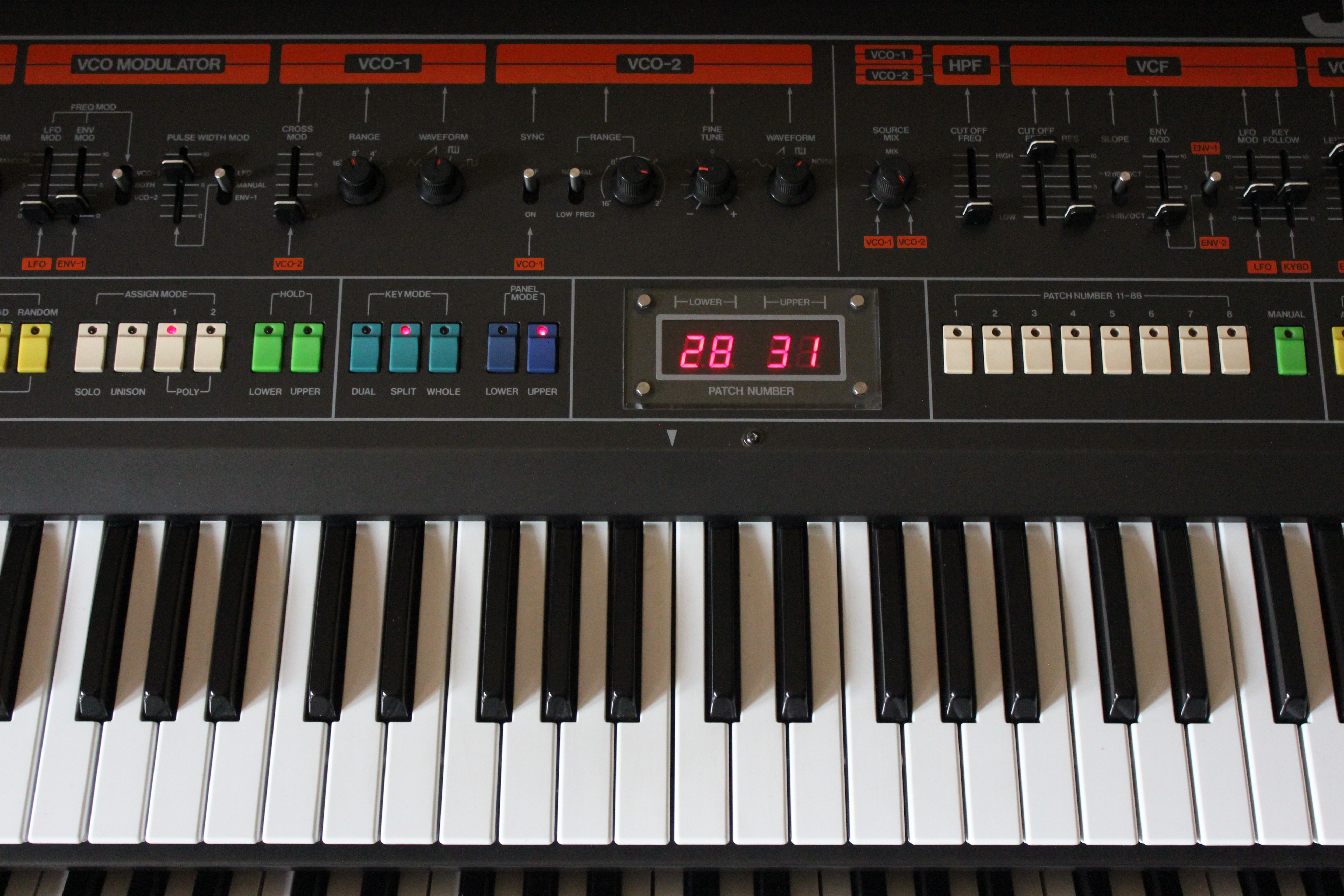 Roland Jupiter-8 : JP 8002.JPG