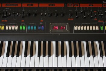 Roland Jupiter-8 : JP 8002.JPG Roland Jupiter-8 : JP 8002.JPG