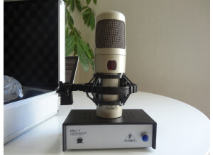 Behringer T-1 Studio Condenser Microphone (67012)