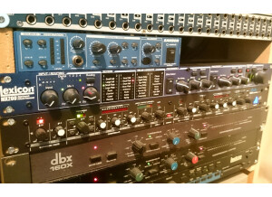 Alesis 3632 Compressor (3140)