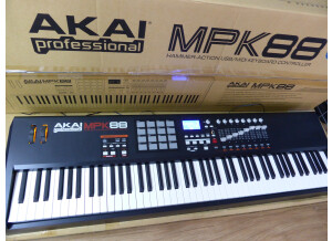 Akai MPK88 (41017)