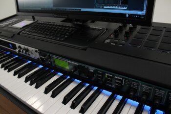 KAMI close 2 KAMI close 2