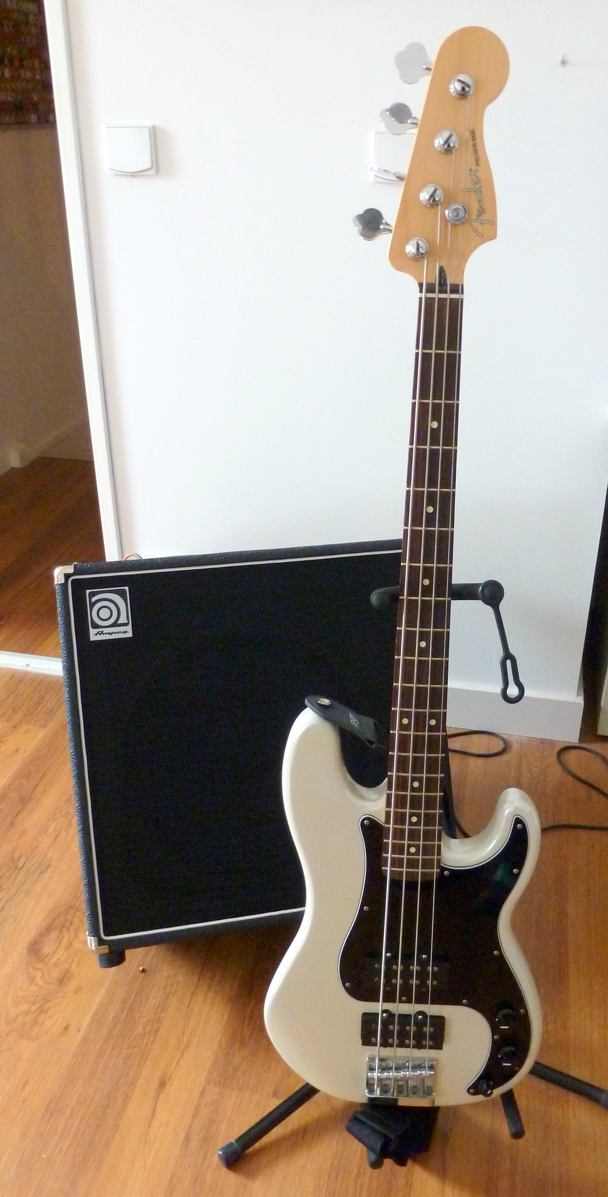 Fender Blacktop Precision Bass