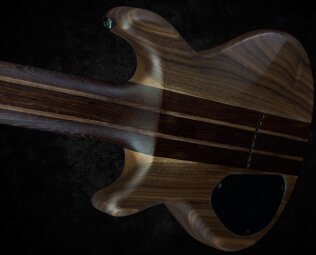 Jericho Guitars Edge Premium 8 : Edge Body82 Jericho Guitars Edge Premium 8 : Edge Body82