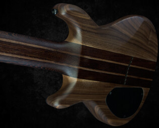 Jericho Guitars Edge Premium 8 : Edge Body82 Jericho Guitars Edge Premium 8 : Edge Body82