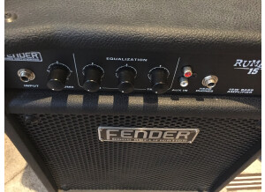 Fender Rumble 15 Combo (92555)