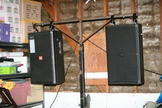 JBL SRX718S