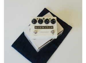 Red Witch Fuzz God II (46689)