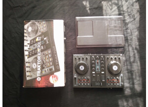 Native Instruments Traktor Kontrol S2 (67288)
