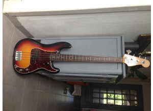 Fender American Vintage '63 Precision Bass (85800)