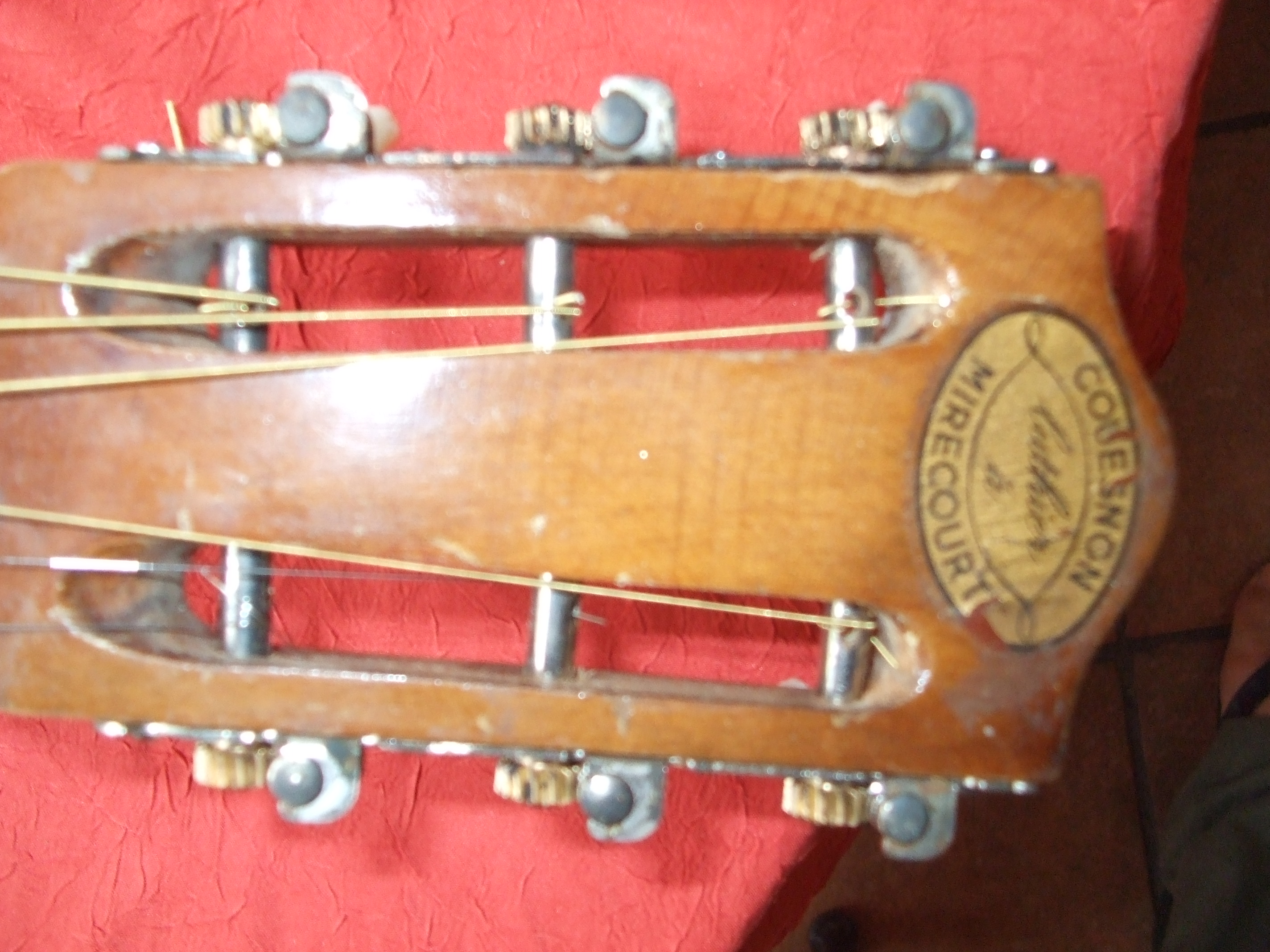 Couesnon luthier  mirecourt