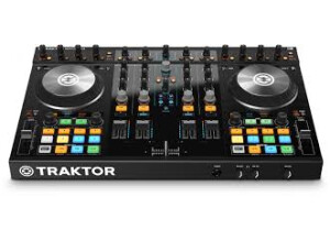 Native Instruments Traktor Kontrol S4 mk2 (91789)