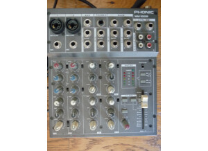 mixette Phonic MM1002