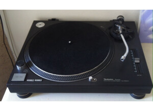 Technics SL-1210 MK2 (28324)