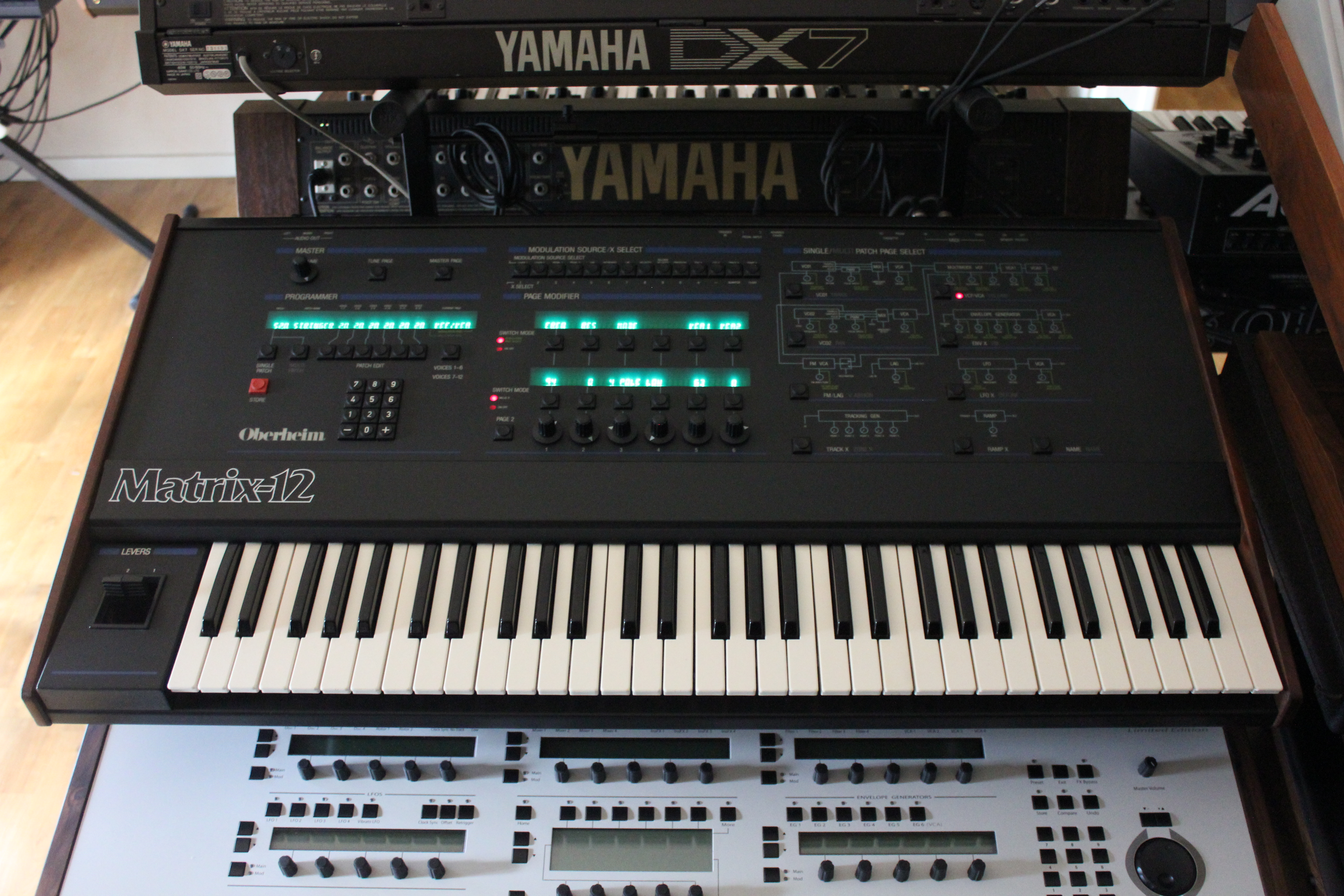 Oberheim Matrix 12 : 002.JPG