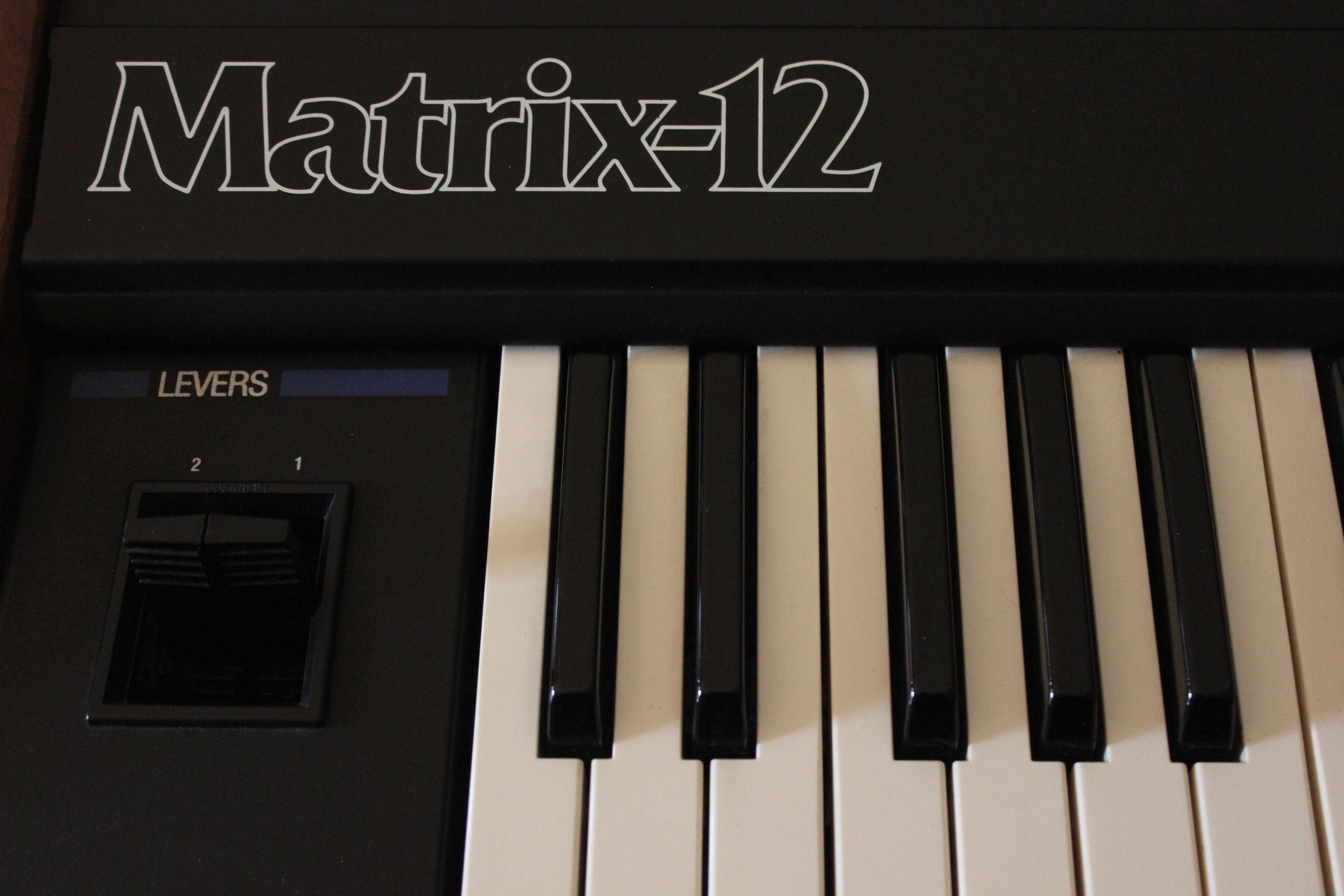 Oberheim Matrix 12 : 004.JPG