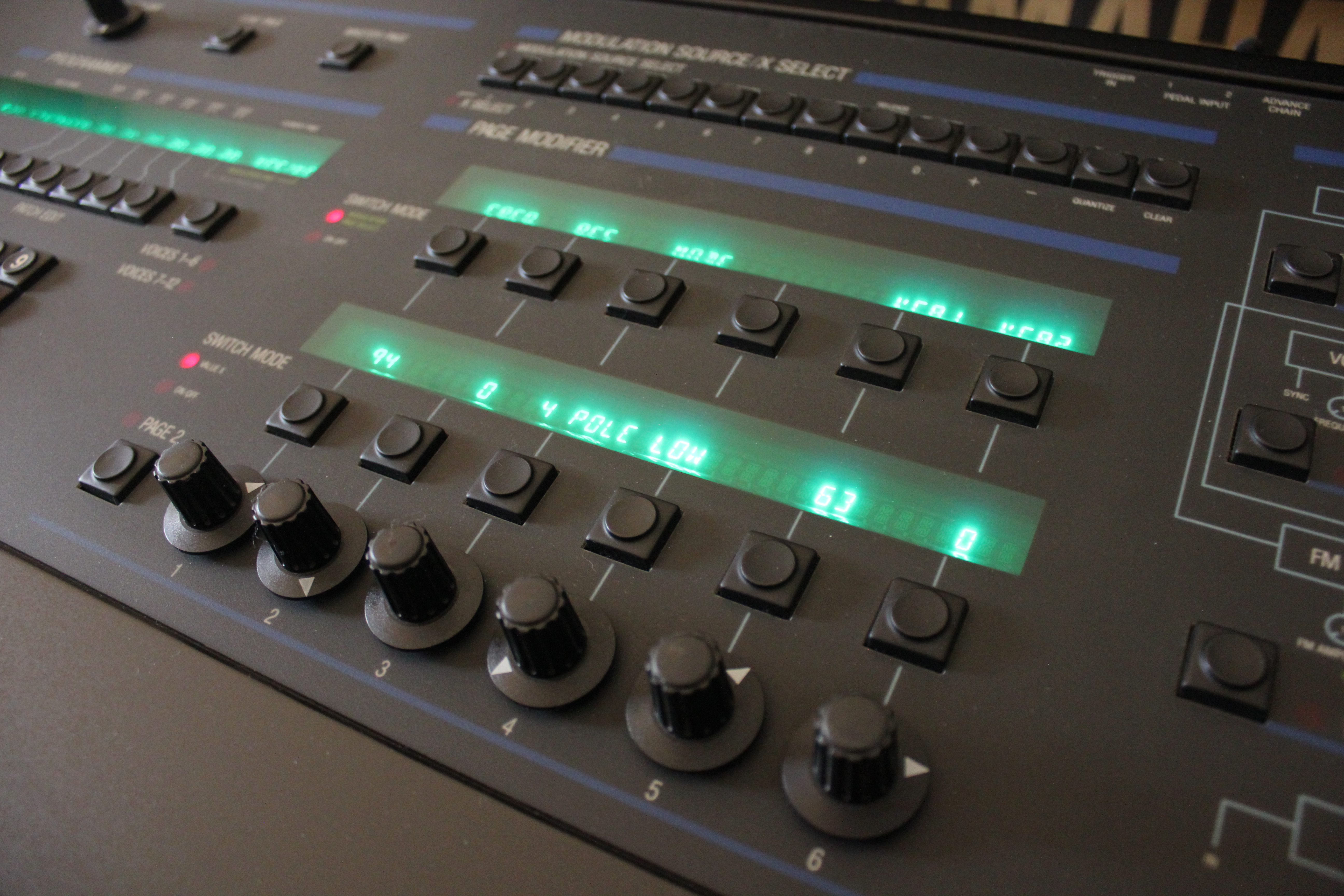 Oberheim Matrix 12 : 009.JPG