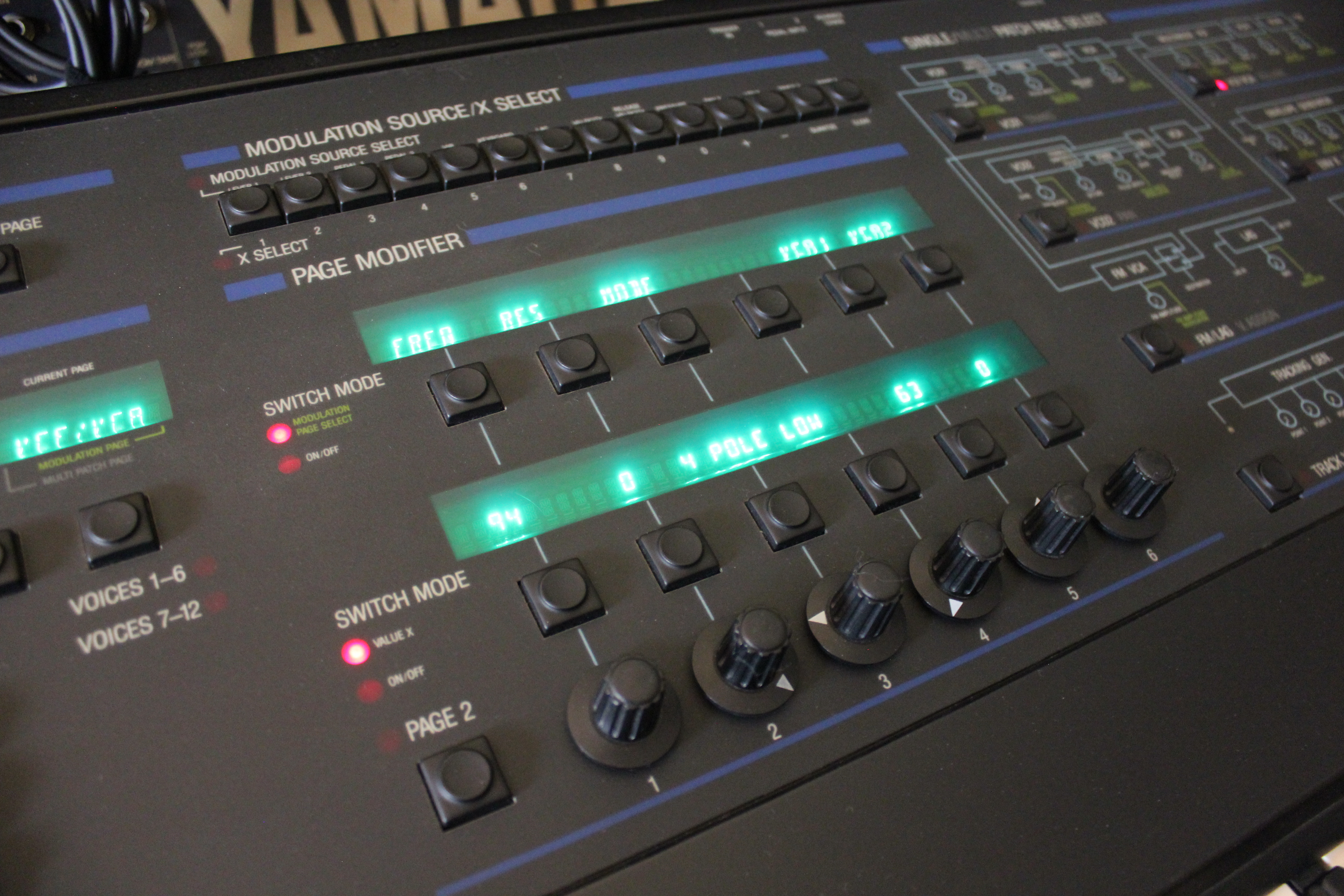 Oberheim Matrix 12 : 013.JPG