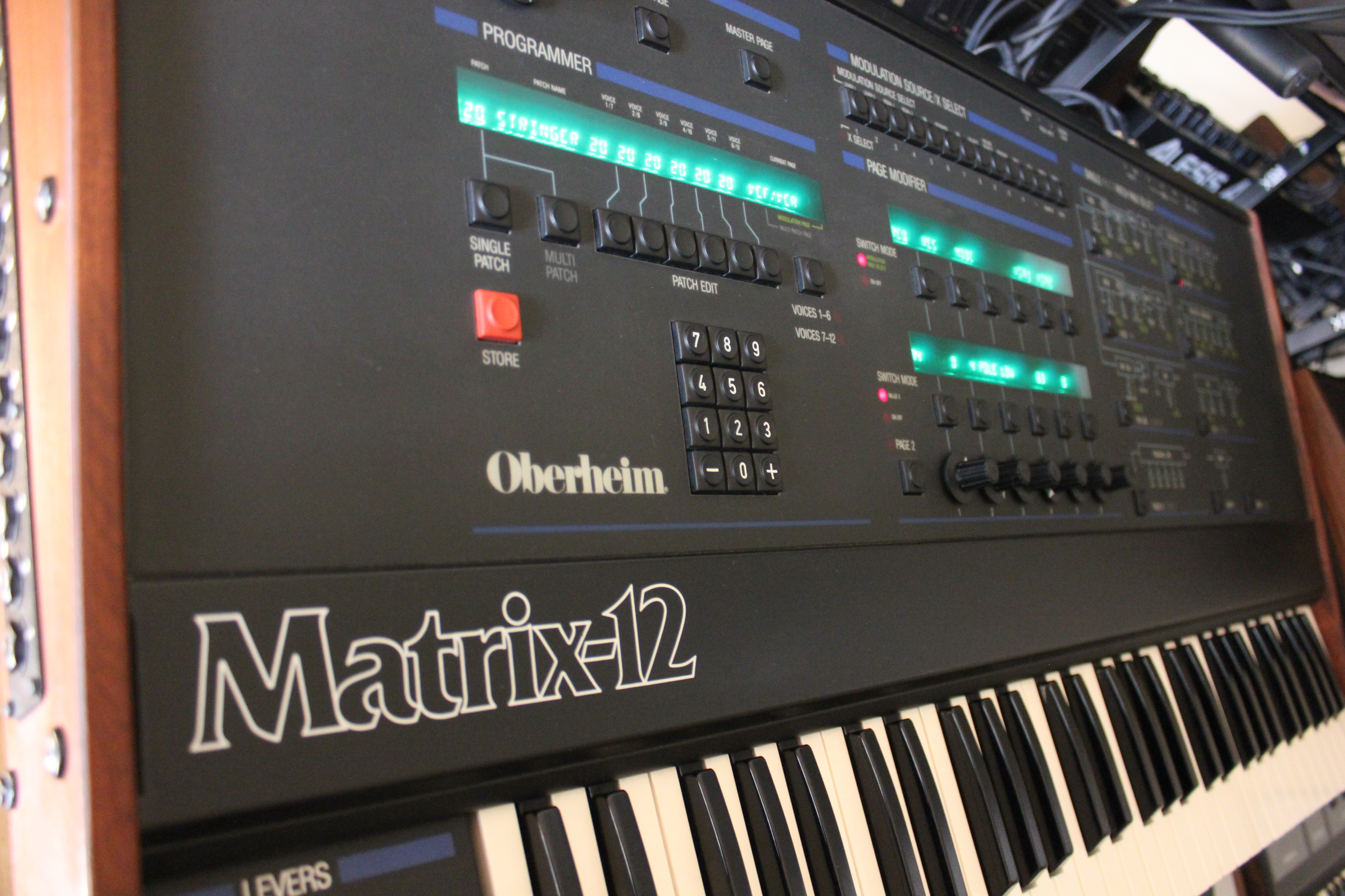 Oberheim Matrix 12 : 021.JPG