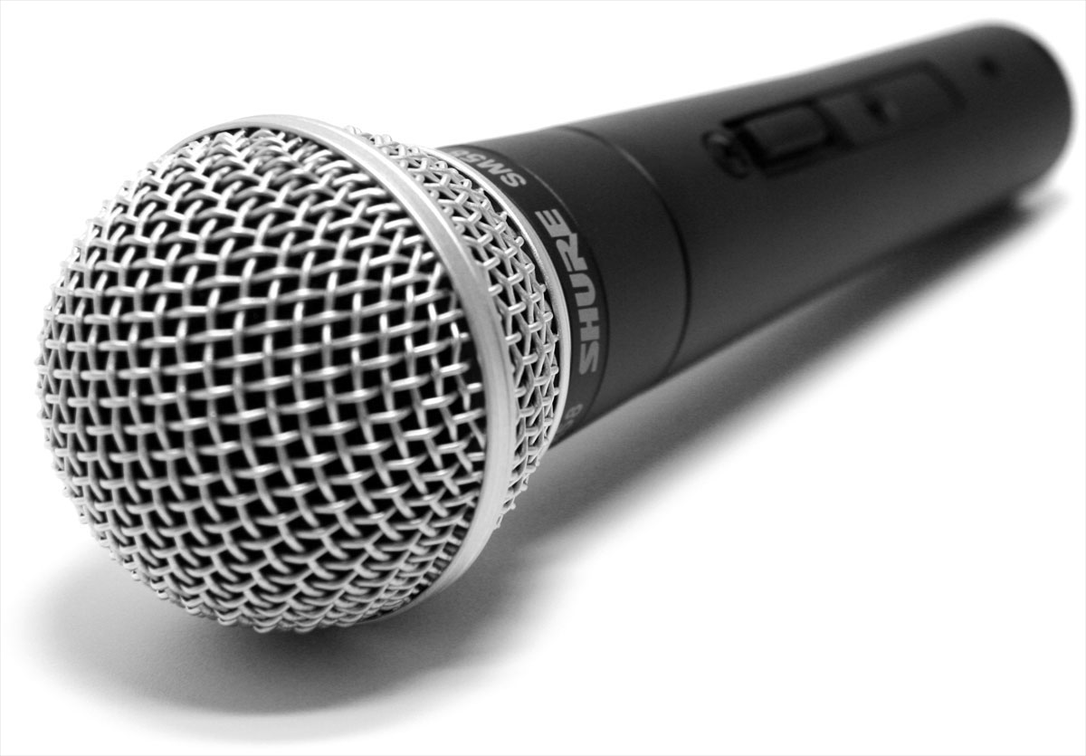AKG D 112 : Shure SM58