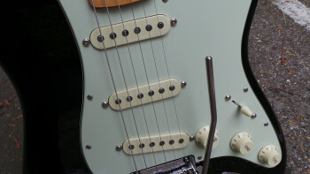 Fender The Edge Strat : Photos The Edge Strat 11