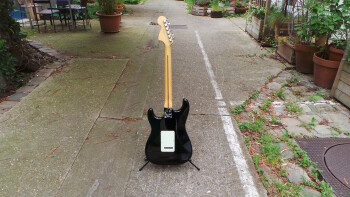 Fender The Edge Strat : Photos The Edge Strat 14