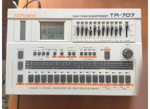 Roland TR-707 (60834)