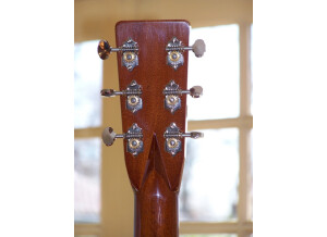 Luthier guitare folk électro acoustique (24606)