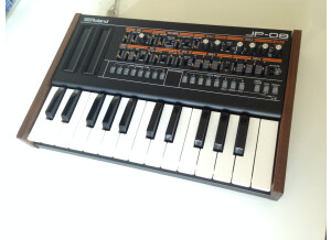Roland JP-08 (66724)