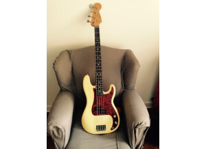 Fender American Vintage '62 Precision Bass (40074)