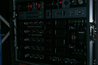 Behringer DJX750