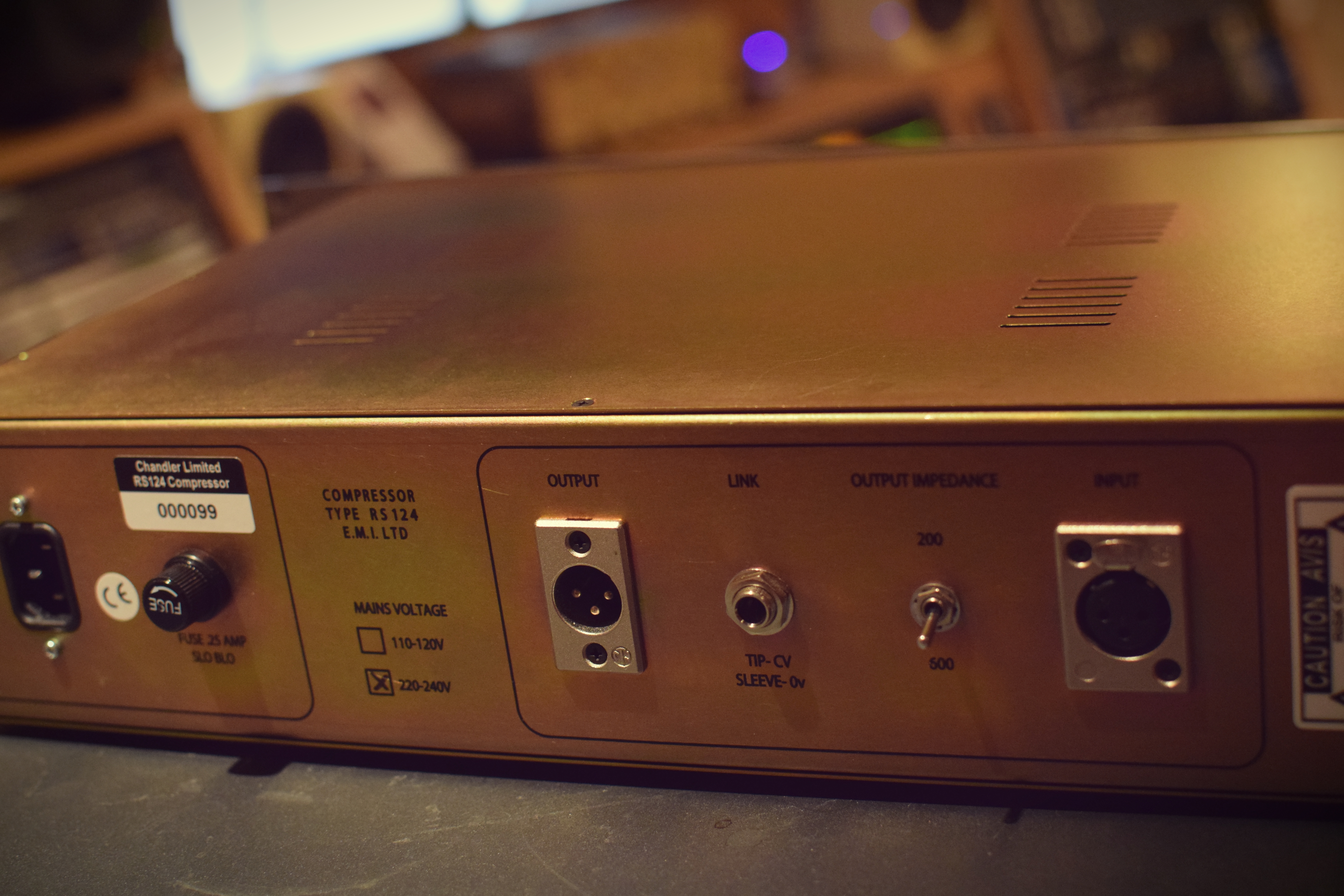 Chandler Limited RS124 : 7 RS124 Back Full