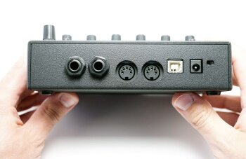 audiothingies micromonsta rear 1080x700 audiothingies micromonsta rear 1080x700