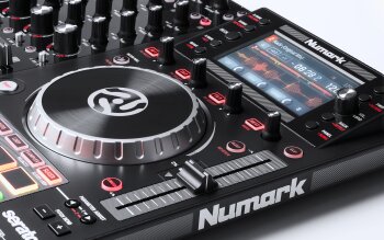Numark NVII : NVII detail1 3000x1875 web Numark NVII : NVII detail1 3000x1875 web