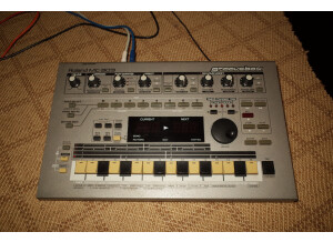 Roland MC-303 (79509)