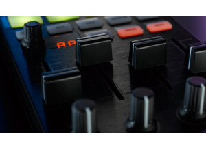 Native Instruments Traktor Kontrol F1 (16236)